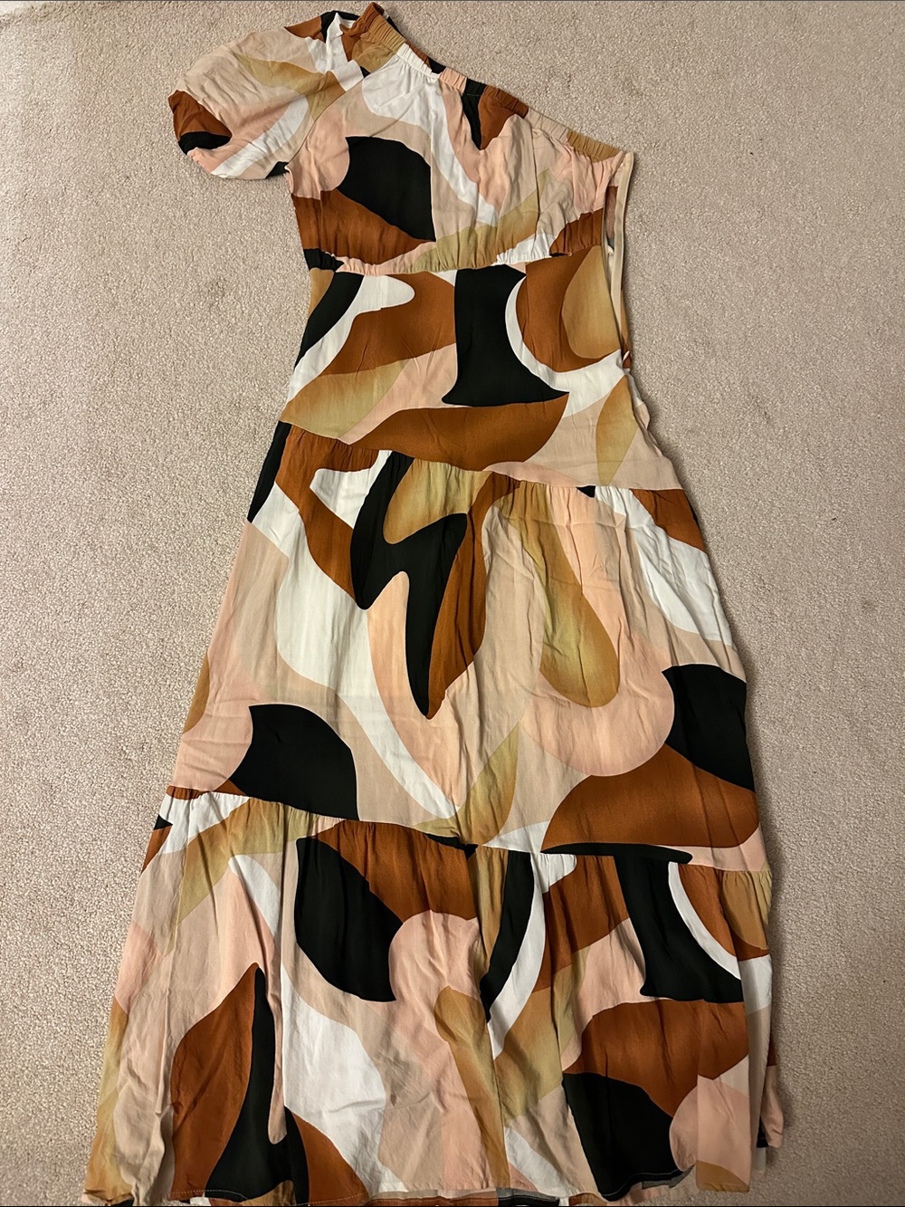 One-Shoulder Abstract Print Maxi Dress in Brown & Black